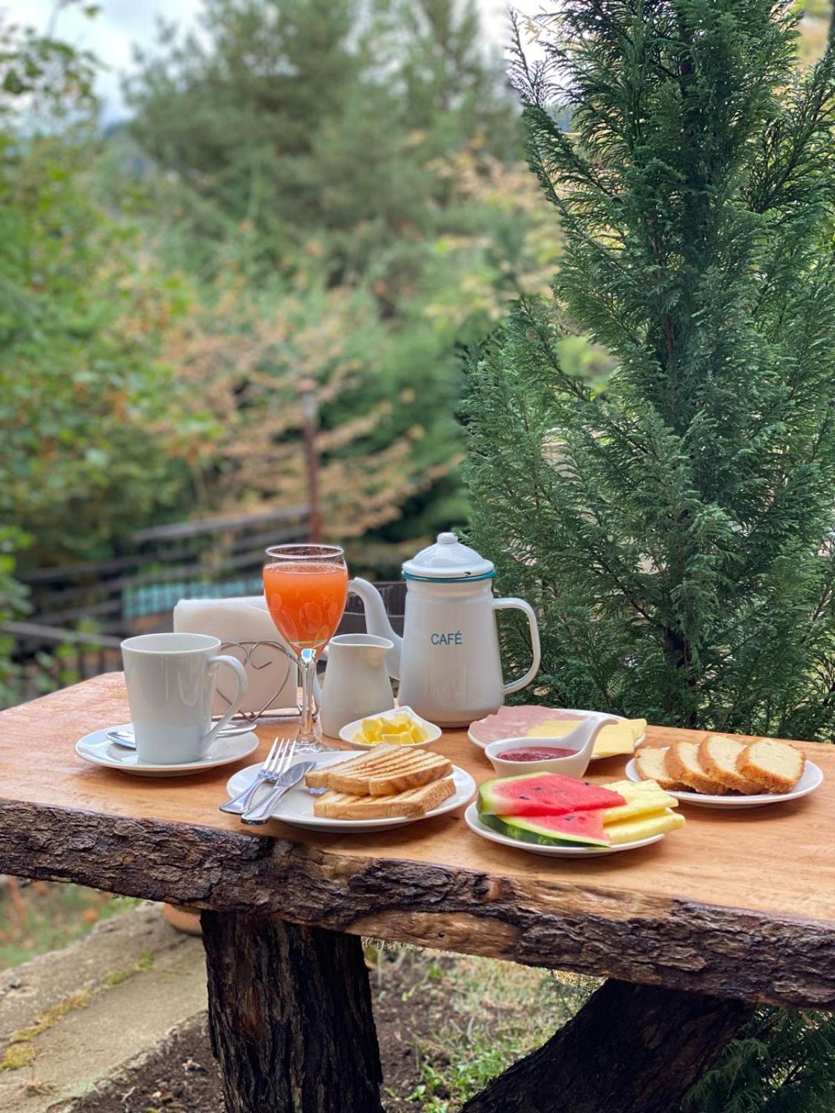 The Patagonian Lodge Coyhaique Esterno foto