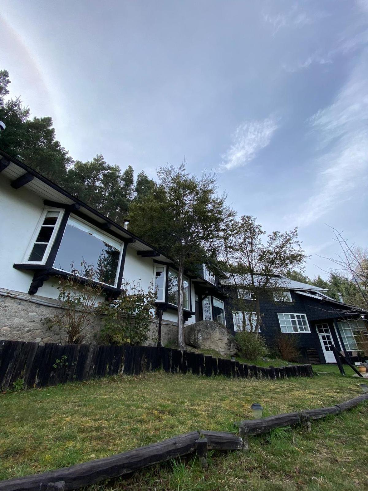 The Patagonian Lodge Coyhaique Esterno foto
