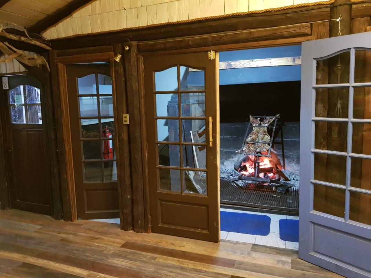 The Patagonian Lodge Coyhaique Esterno foto
